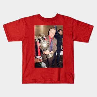 Bill Shankly with the cup Kids T-Shirt